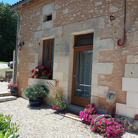 La Vieille Grange - Saint-Privat-Des-Pres Bed & Breakfast Luaran gambar